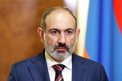 Армянская оппозиция требует отставки Пашиняна и отмены военного положения