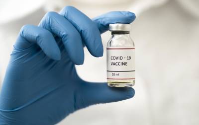 Франция намерена начать вакцинацию от COVID-19 в январе 2021