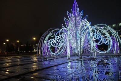 В Туле новогоднюю ель на площади Ленина огородят 3D-забором