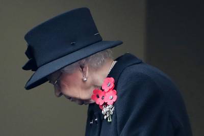Французские журналисты «похоронили» Елизавету II и Клинта Иствуда
