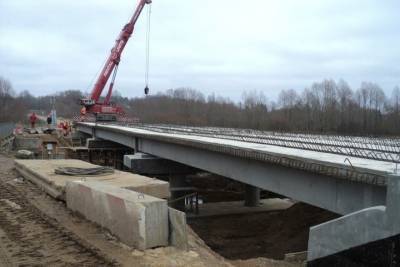 Завершен очередной этап реконструкции моста в Бежаницком районе