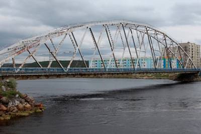Установлен второй пролет нового моста над Туломой