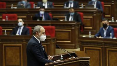 Президент Армении вмешался в кризис и потребовал отставки Пашиняна