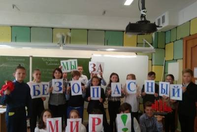 Школьников в Петербурге продолжают отправлять на «дистанционку»