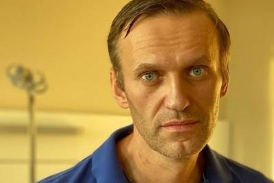 Навальный объяснил, зачем подал в суд на Пескова