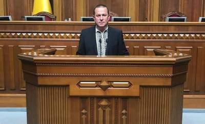 С парламентариев – в мэры: Рада прекратила полномочия нардепа Андрийовича