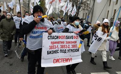 Корреспондент (Украина): митингующие под Радой пошли на прорыв оцепления