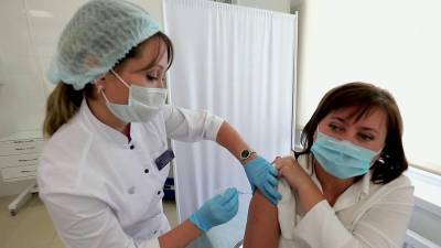 Согласно результатам опроса YouGov, подавляющее большинство респондентов готовы сделать прививку от коронавируса
