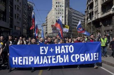 Ненавидящих НАТО сербов становится всё больше