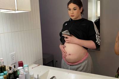 Родившаяся с мужскими гениталиями девушка-трансгендер забеременела