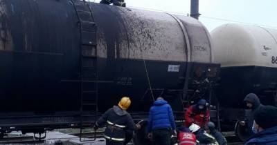 В Киевской области мужчина взобрался на поезд и получил удар током