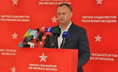 Додон принял предложение вернуться на пост главы Соцпартии Молдавии