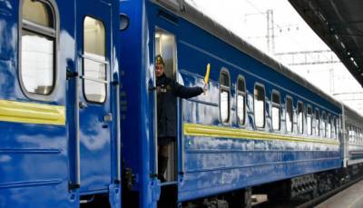 "Укрзализныця" хочет вернуть в поезда полноценные обеды