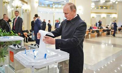 В Госдуму внесен законопроект, который разрешает Владимиру Путину снова баллотироваться в президенты