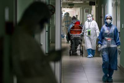 Вирусолог дал два прогноза окончания пандемии коронавируса