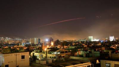 СМИ: ПВО Cирии отражают ракетную атаку в районе Дамаска