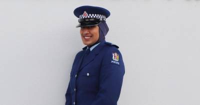 Новая Зеландия представила полицейскую фуражку с хиджабом