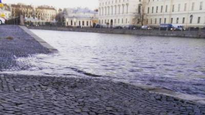 В среду в Петербурге будет ветрено и не по сезону тепло