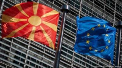 Болгария заблокировала переговоры о вступлении Северной Македонии в ЕС: требует определить македонский язык диалектом болгарского