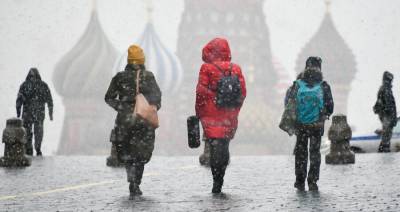 Москвичей предупредили о ветре, мокром снеге и ледяном дожде