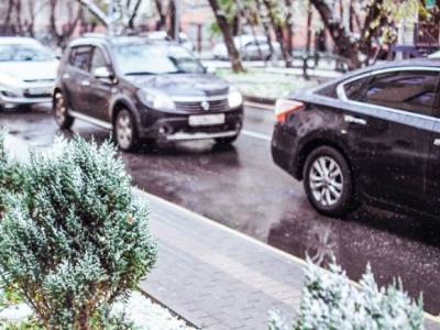 Москвичей просят быть осторожными на дорогах из-за ожидающегося ночью мокрого снега