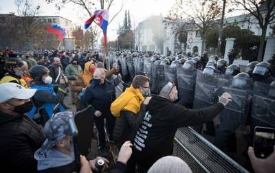 В Словакии протестуют против карантина