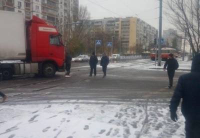 Первый снег в Киеве: за ночь произошло полсотни ДТП