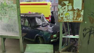 В Иваново водитель сбил женщину на переходе и мужчину на остановке