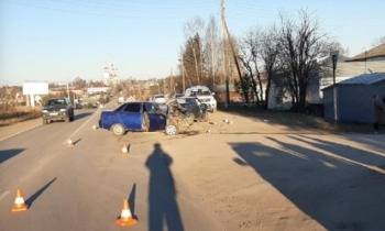 Четверо жителей Тотьмы пострадали в аварии на Ленина