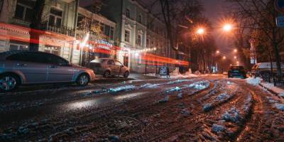 Первый снег в Киеве: за ночь произошло почти полсотни ДТП