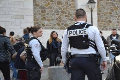 Полиция применила слезоточивый газ и водометы на акции протеста в Париже