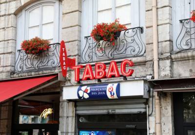 Почему табачные магазины так важны во Франции, даже если вы не курите