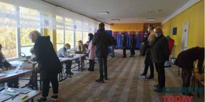 Суд во второй раз отменил протокол о результатах выборов в Харьковский горсовет