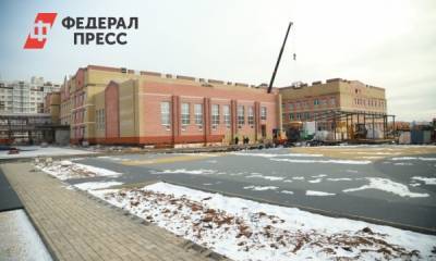 В Липецке благоустраивают территорию новой школы