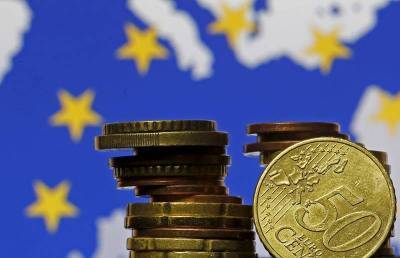 ОПРОС: Экономика еврозоны вступает во вторую волну рецессии