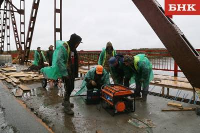 Подрядчик отказался дополнительно ремонтировать мост через Вычегду в районе Малой Слуды