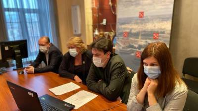 Петербуржцы пожаловались на запах гари, канализации и кофе в Красногвардейском районе
