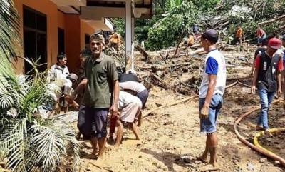 Индонезию накрыли наводнения, повлекшие оползни: есть погибшие – фото, видео