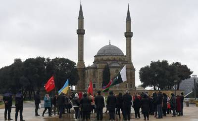 Протест в Баку против «российских миротворческих сил»: Россия, уходи, Турция, оставайся (Star, Турция)