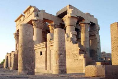 Археологи обнаружили в Египте золото халифов (ФОТО)