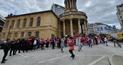 В армянской церкви в Лондоне пройдет благотворительный концерт Shine a light for Artsakh