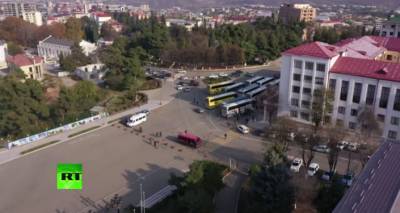 Как беженцы из Карабаха возвращаются в Степанакерт – видео