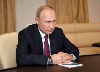 Путин заявил, что необходимо помогать главам регионов со сложной ситуацией по COVID-19