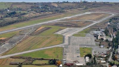 Президент Абхазии попросил РФ помочь восстановить аэропорт в Сухуме