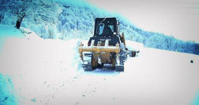 Снег и гололед создали проблемы на дорогах в Западной Грузии