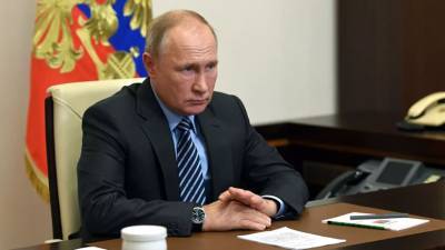 Путин сравнил с подвигом работу заболевших коронавирусом медиков