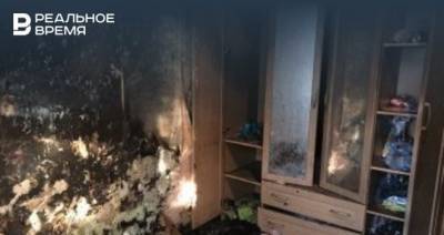 Полицейские в Казани спасли женщину из горящей квартиры