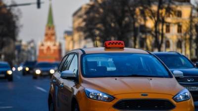 Путин: такси могли бы возить медиков по устойчивому и понятному тарифу