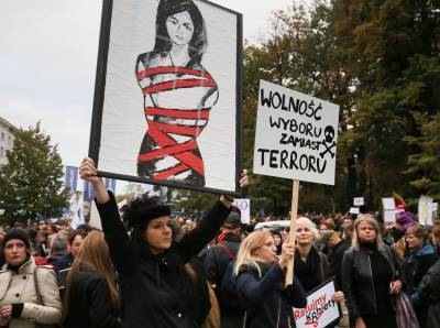 Глава Литвы поддержал протесты противниц ужесточения закона об абортах в Польше