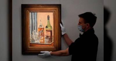 Почти миллион фунтов: на аукционе продали картину Уинстона Черчилля, изображающую его любимый виски